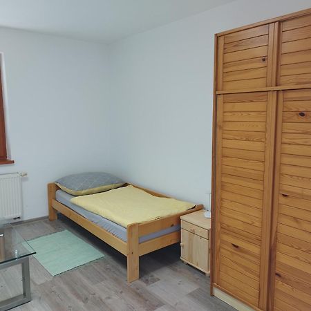 Ubytovanie Vo Dvore Badin Εξωτερικό φωτογραφία